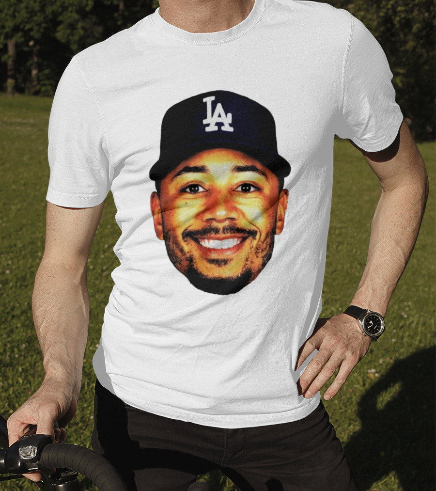Mookie Betts Los Angeles Dodgers LA Cap Big Face T-Shirt