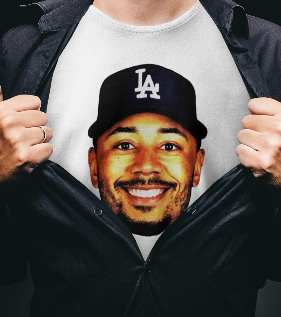 Mookie Betts Los Angeles Dodgers LA Cap Big Face T-Shirt