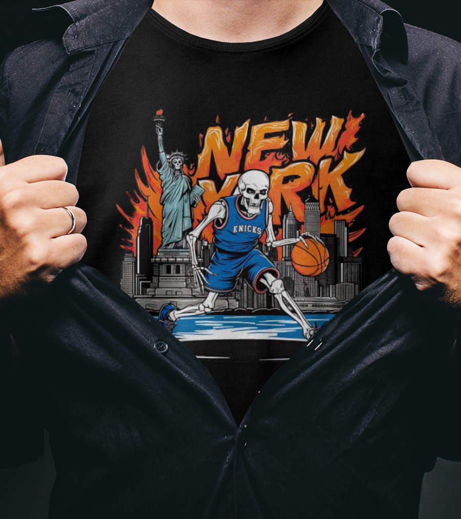 New York Knicks Skeleton Statue Basketball T-Shirt
