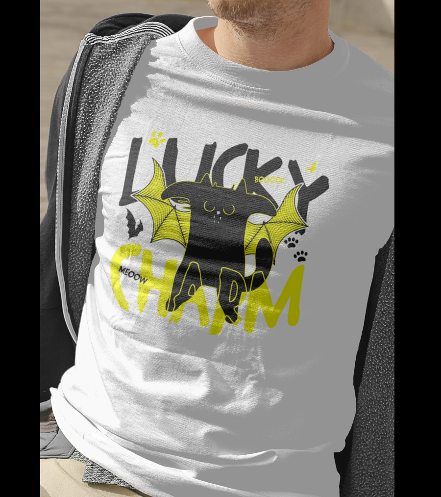 Lucky Charm Booo Meoow Bat Cat Halloween Paws T-Shirt