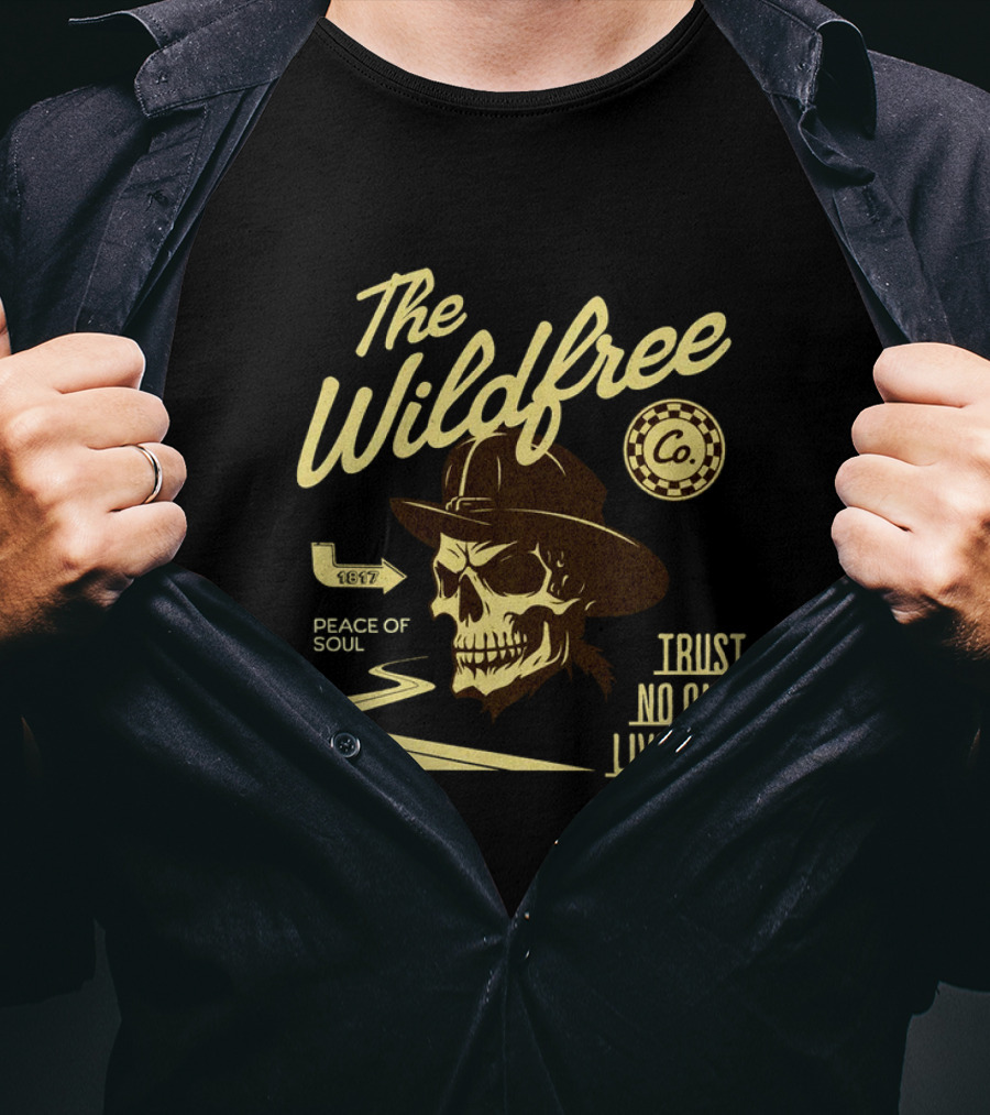 The Wildfree Co Trust No One Live Free Peace Of Soul Skull 1677 T-Shirt