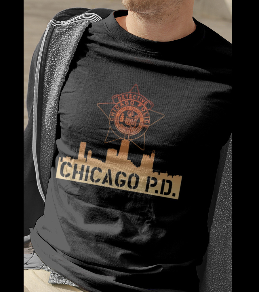 Chicago P.D. Detective Chicago Police Badge And City Skyline T-Shirt