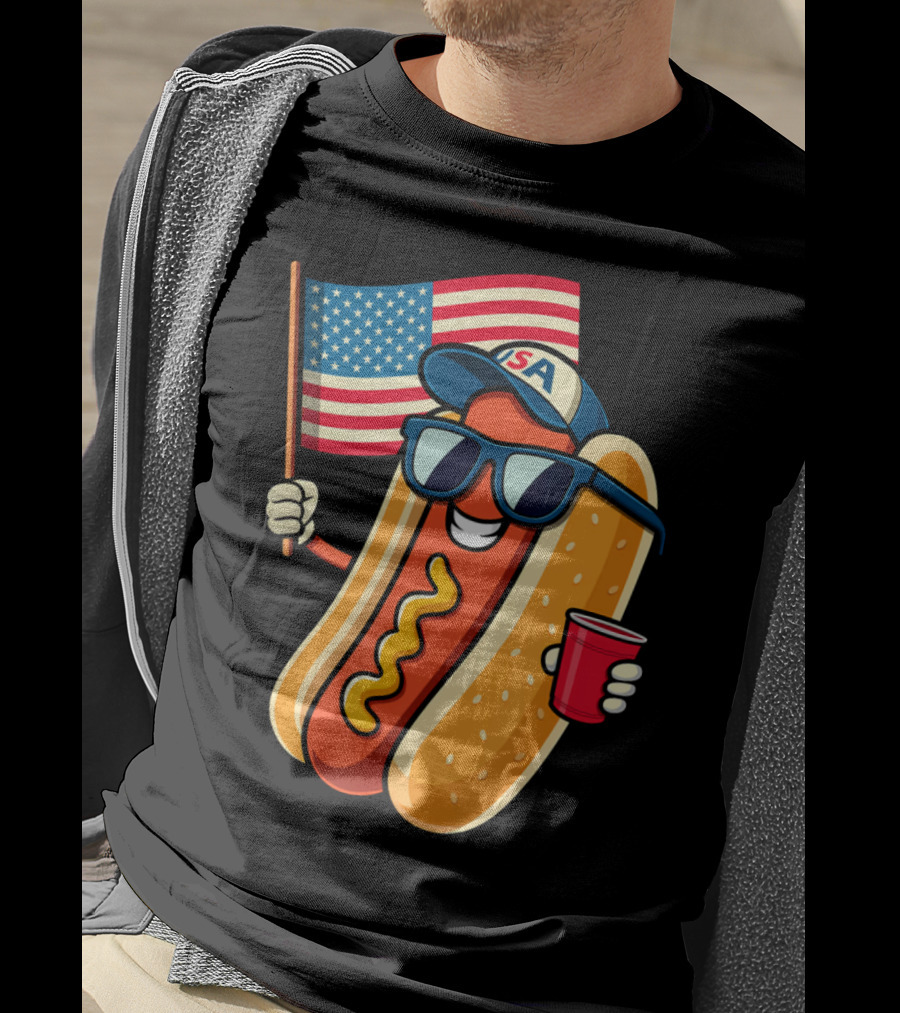 Fourth Of July USA Hotdog With American Flag And Sunglasses T-Shirt