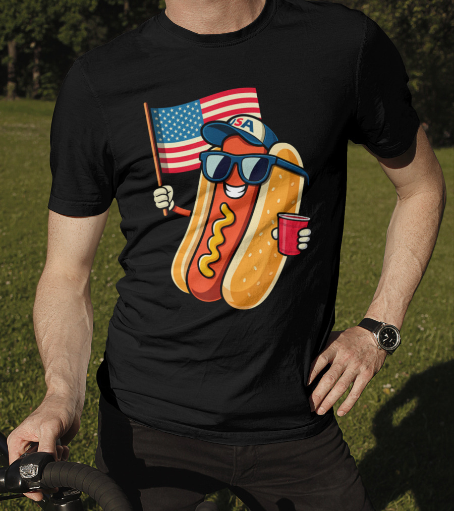 Fourth Of July USA Hotdog With American Flag And Sunglasses T-Shirt