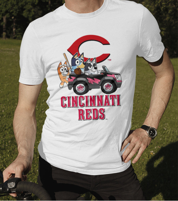 Cincinnati Reds Bandit Chilli Aunt Trixie Heeler Jeep T-Shirt