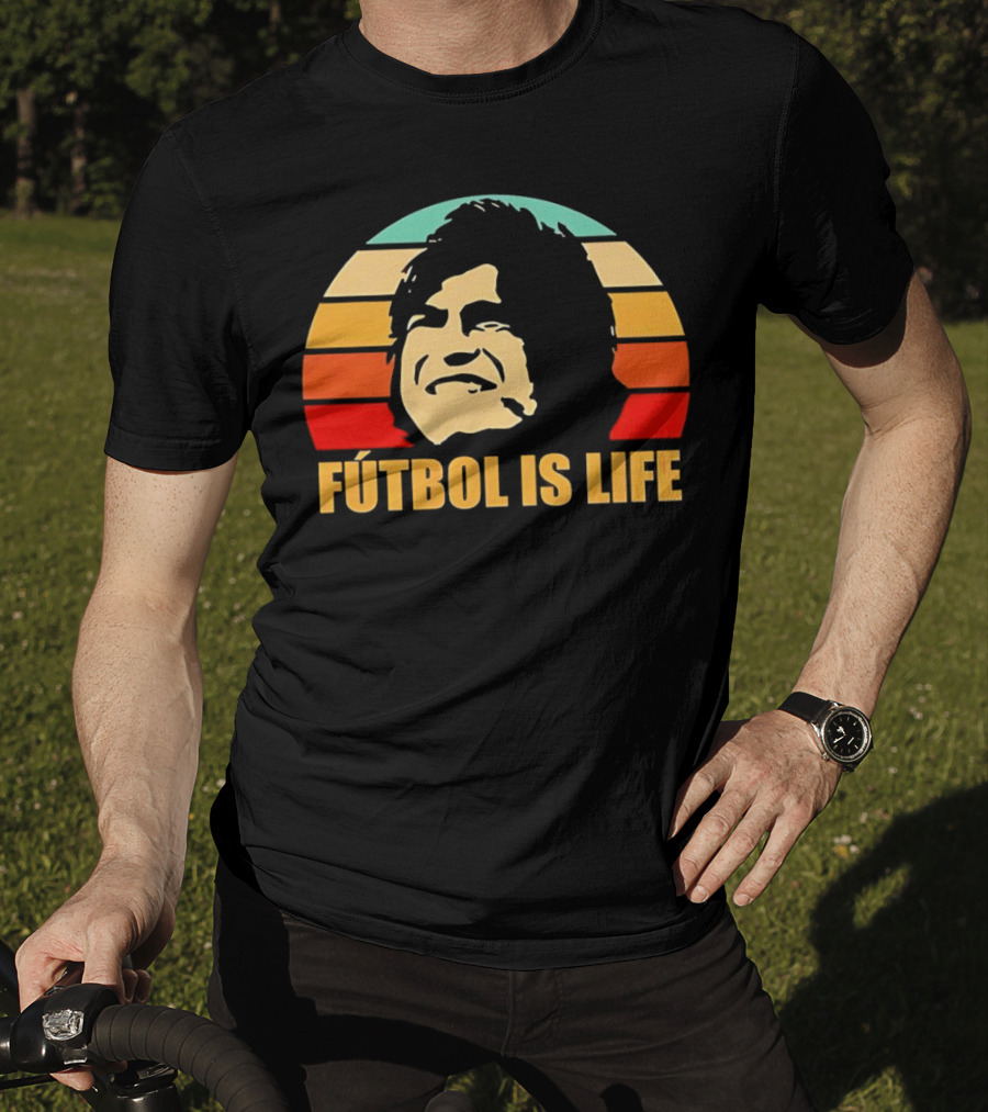 Fútbol Is Life Vintage Retro Sunset T-Shirt