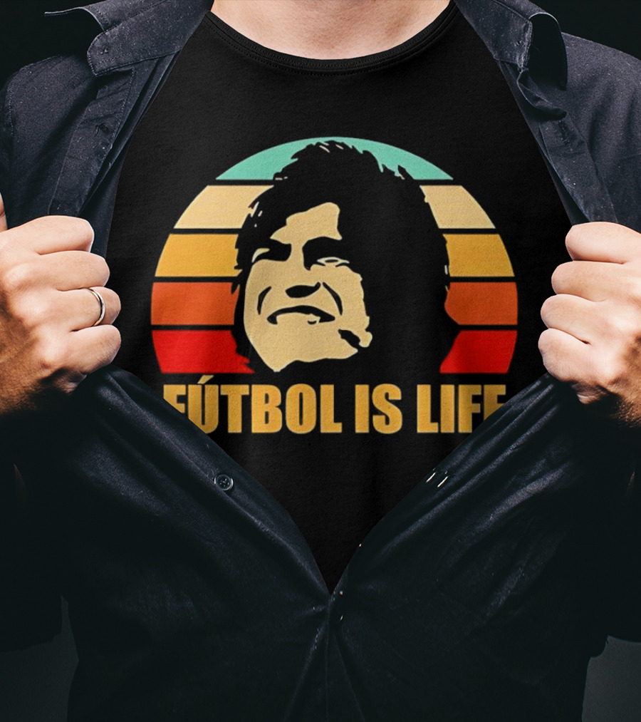 Fútbol Is Life Vintage Retro Sunset T-Shirt