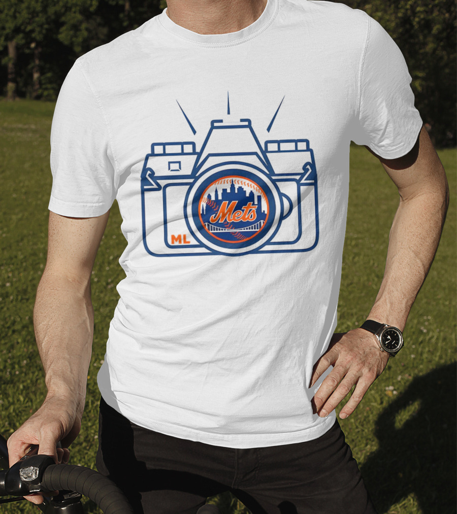 New York Mets Francisco Alvarez Marc Levine Camera T-Shirt