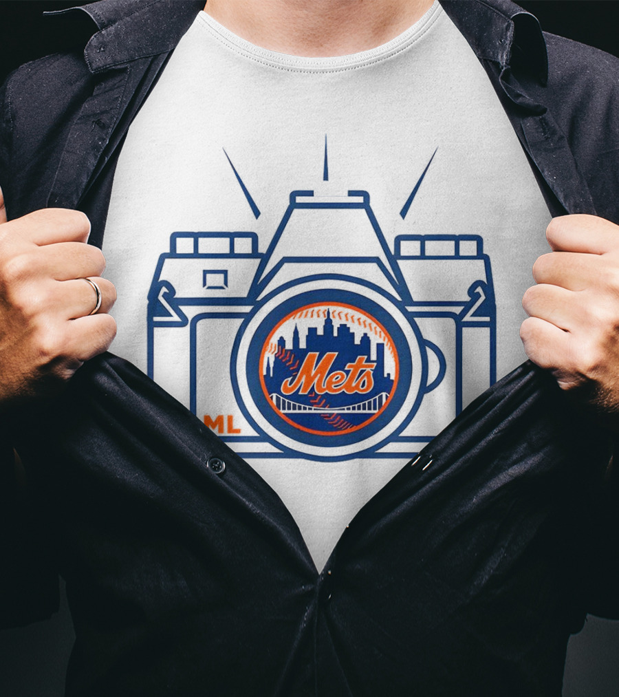 New York Mets Francisco Alvarez Marc Levine Camera T-Shirt