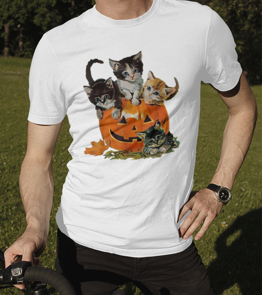 Vintage 90s Cat Pumpkin Halloween Spooky Season T-Shirt