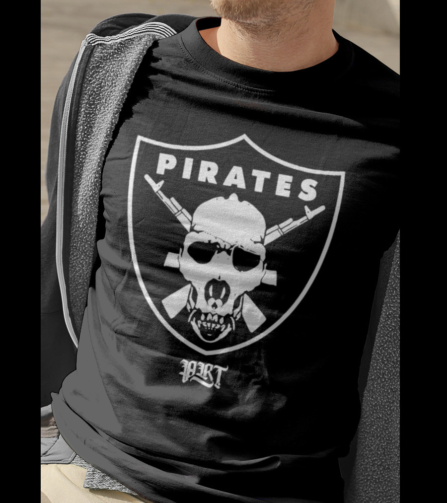 Las Vegas Raiders PRT Pirates Skull With Crossed Guns T-Shirt