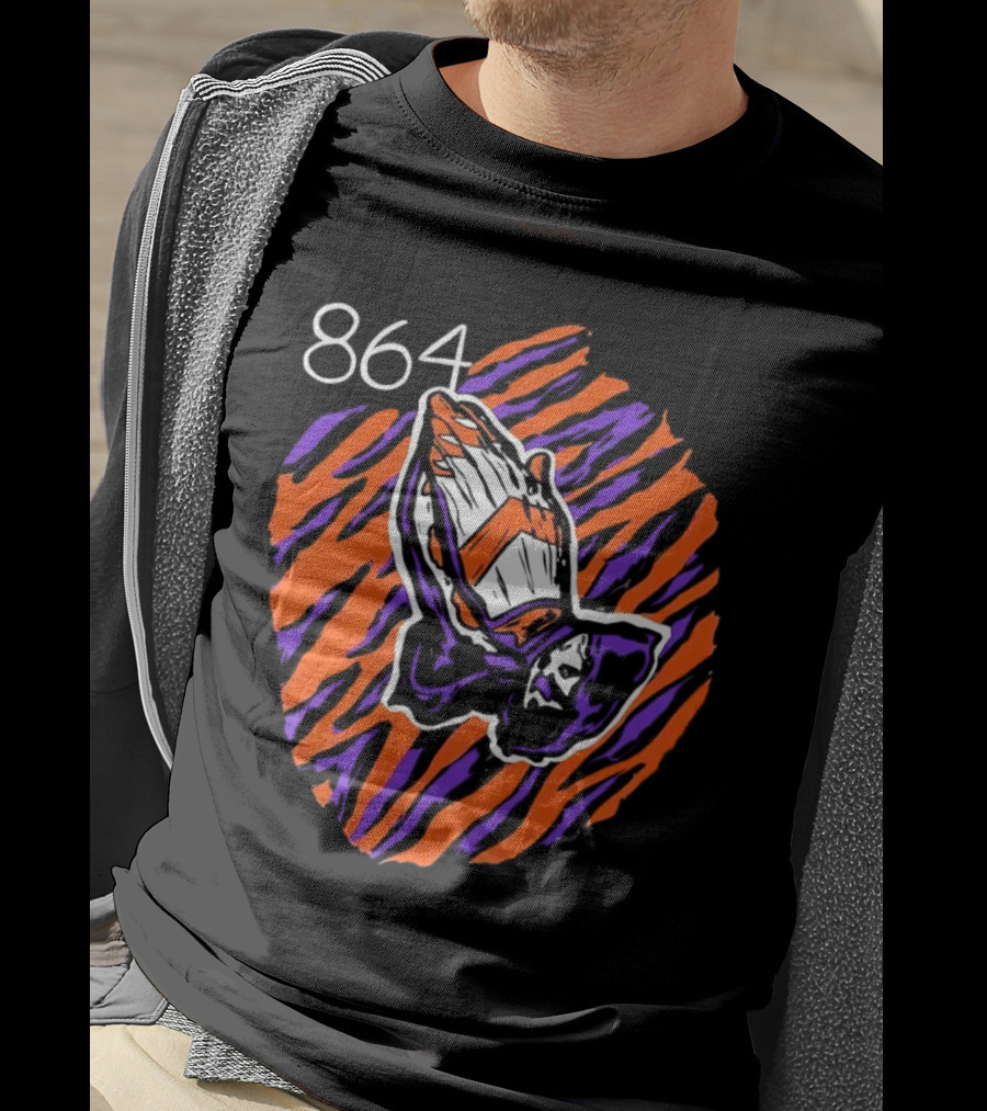 864 Clemson Tigers Praying Hands Football T-Shirt