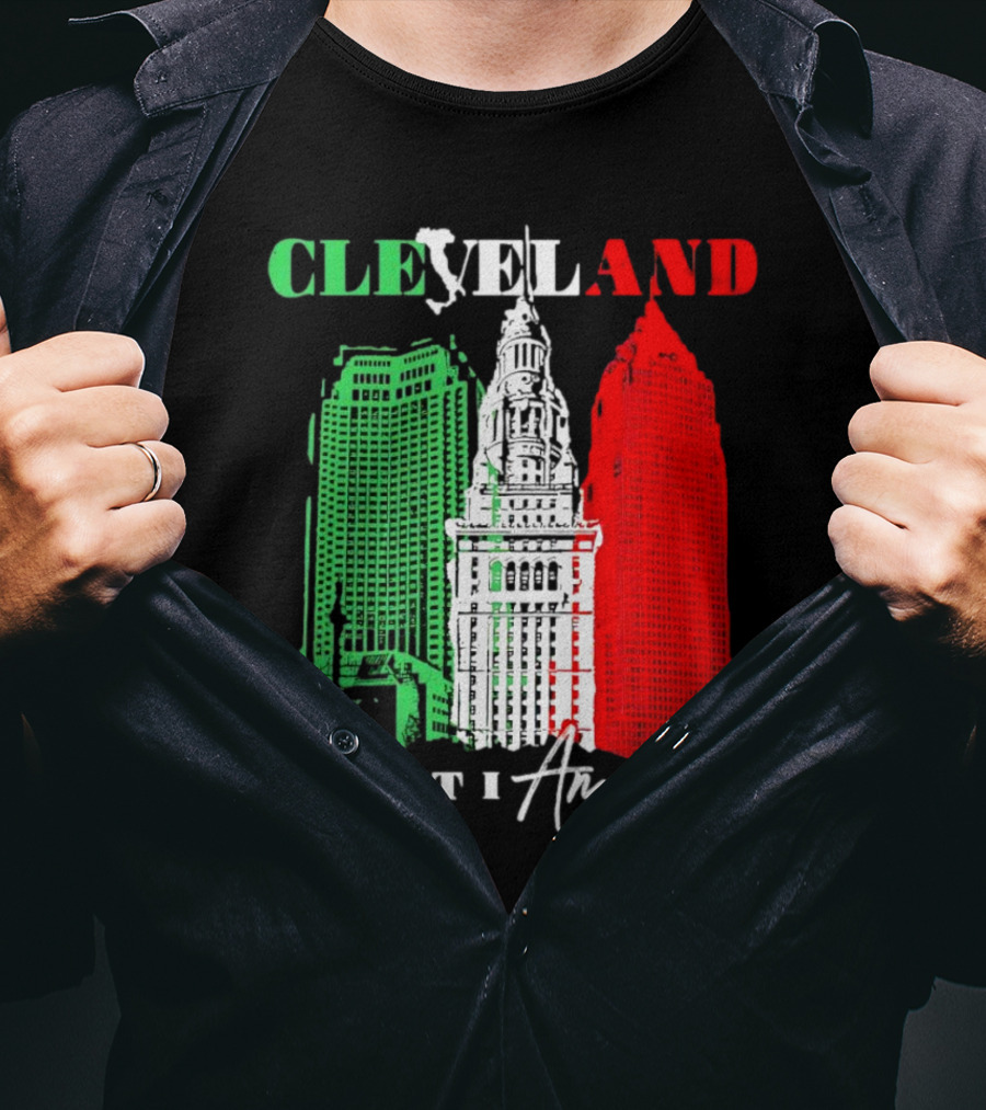 Cleveland That I Amore Italy Flag Skyline T-Shirt