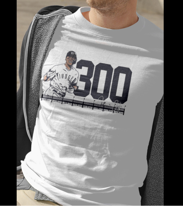 Aaron Judge 300 Career Home Runs Yankees Signature T-Shirt