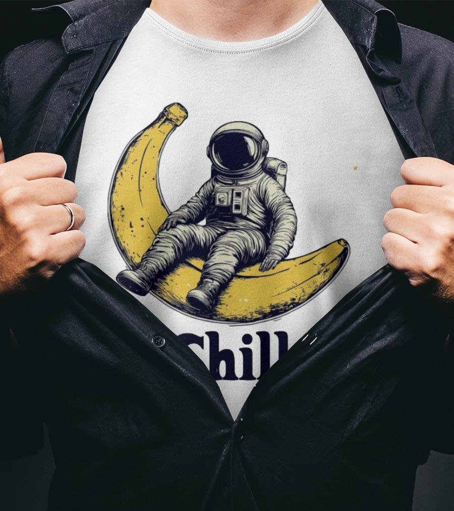 Astronaut Chill Sit On Moon Banana T-Shirt