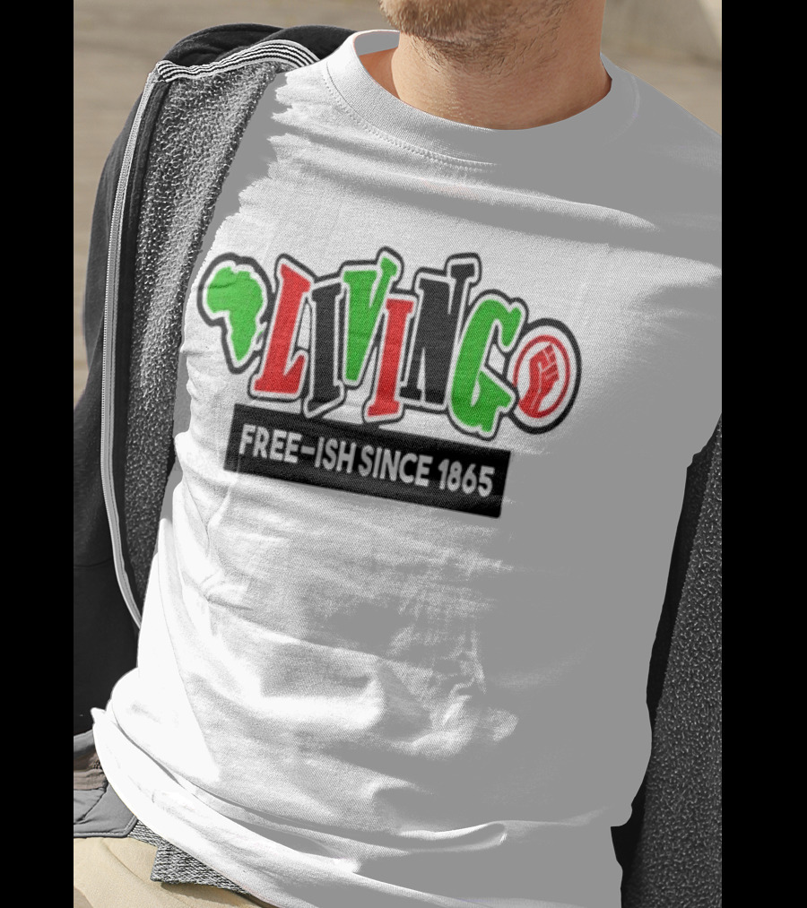 Living Free-Ish Since 1865 Africa Map Symbol Fist T-Shirt