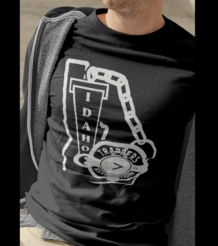 Idaho Trappers Association Logo With Trapper Symbol And Chain T-Shirt
