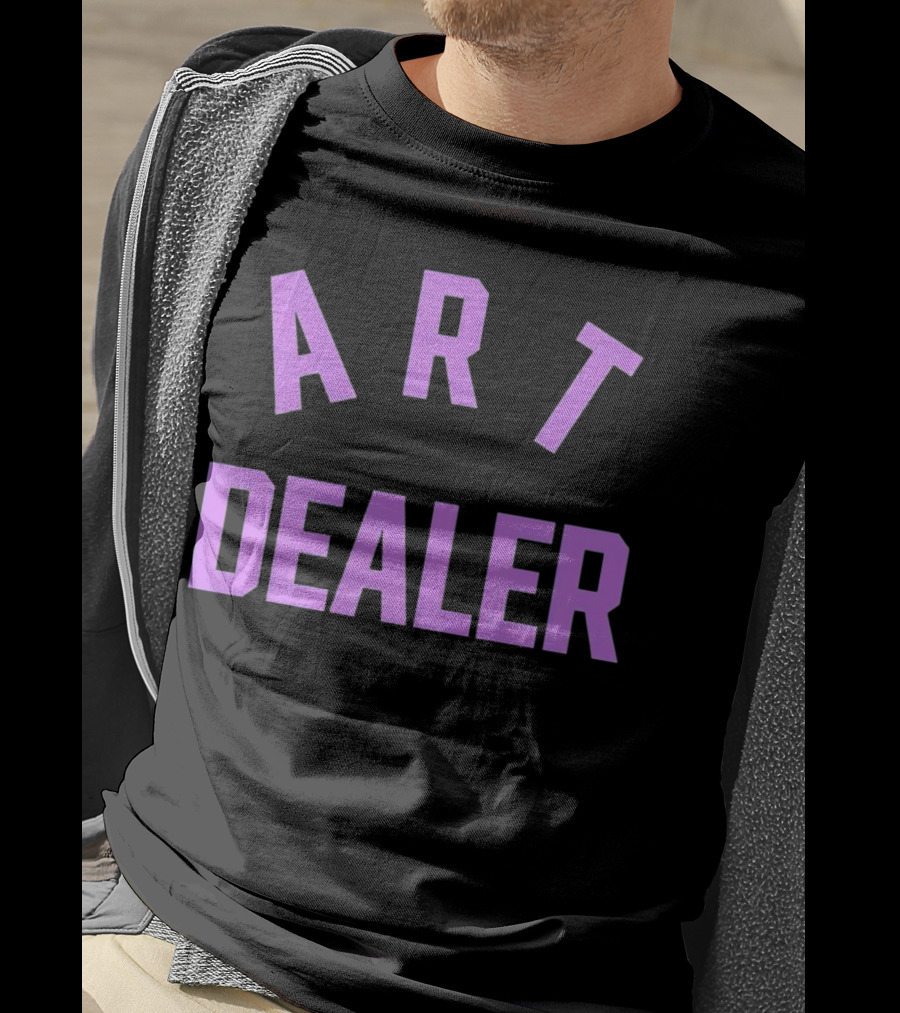 ART DEALER Classic Bold Typography T-Shirt