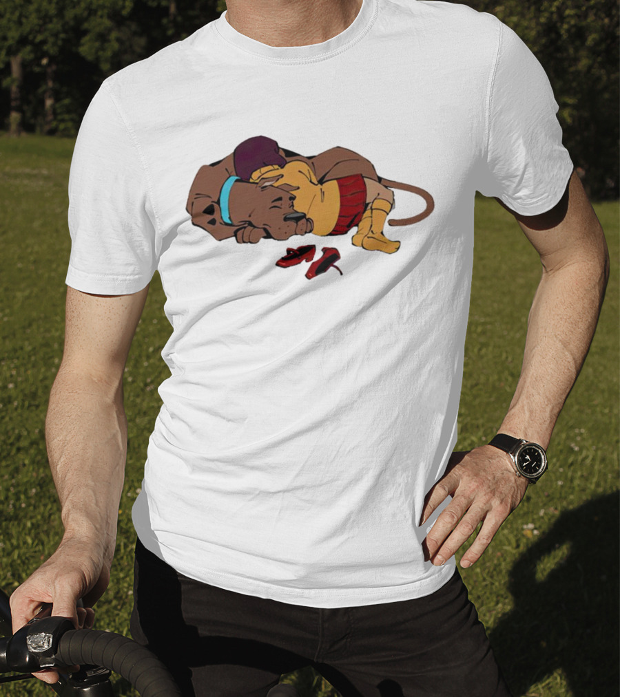 Scooby Doo Velma Dinkley Sleeping Cozy Friends T-Shirt