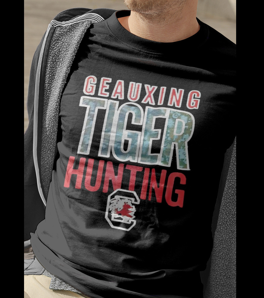 Geauxing Tiger Hunting South Carolina Gamecocks C T-Shirt