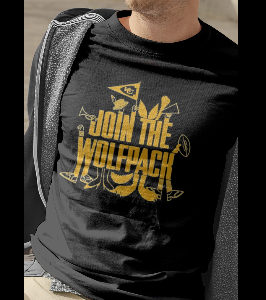 Join The Wolfpack Kansas City Chiefs KC Flag T-Shirt