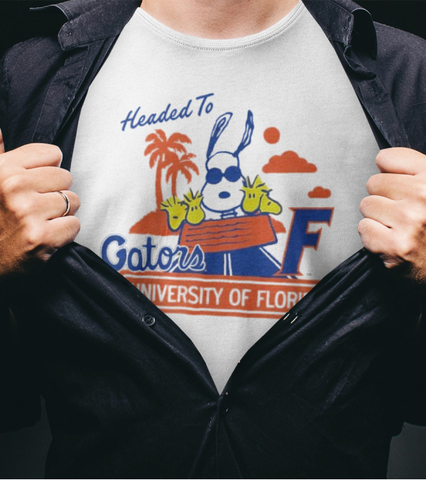 Headed To Gators University Of Florida Snoopy Woodstock Palm Trees Clouds T-Shirt