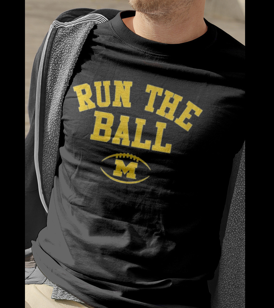 Run The Ball Michigan Wolverines Football M T-Shirt