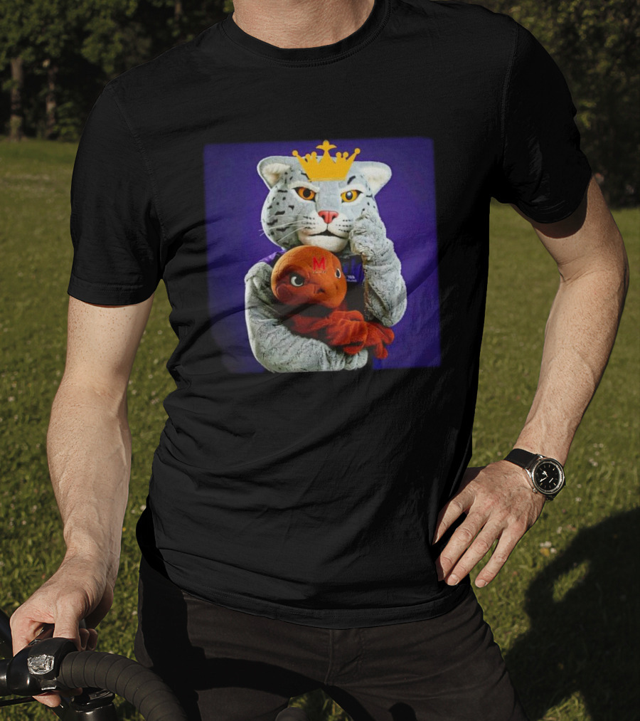 Turtles Beware King Willie Northwestern Wildcats Mascot Holds Terrapin Plush T-Shirt