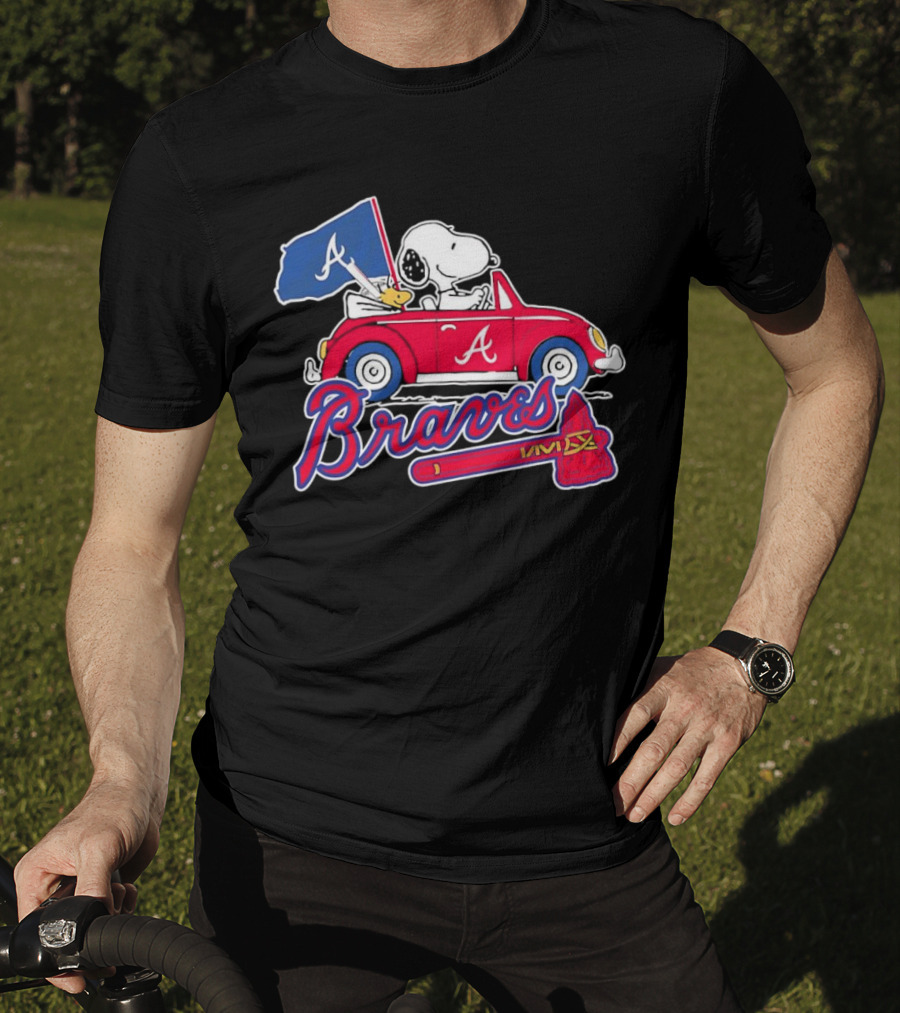 Snoopy And Woodstock Driving Car Atlanta Braves Logo Peanuts Cartoon T-Shirt