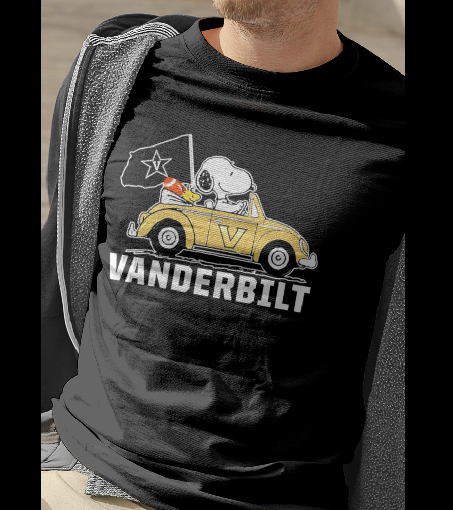 Snoopy And Woodstock Vanderbilt Commodores Driving Car T-Shirt