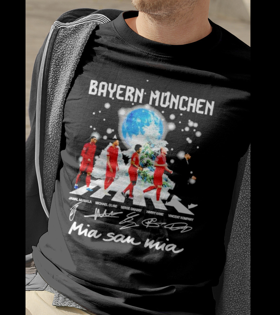 Bayern München Mia San Mia Abbey Road Jamal Musiala Michael Olise Serge Gnabry Harry Kane Vincent Kompany Christmas T-Shirt