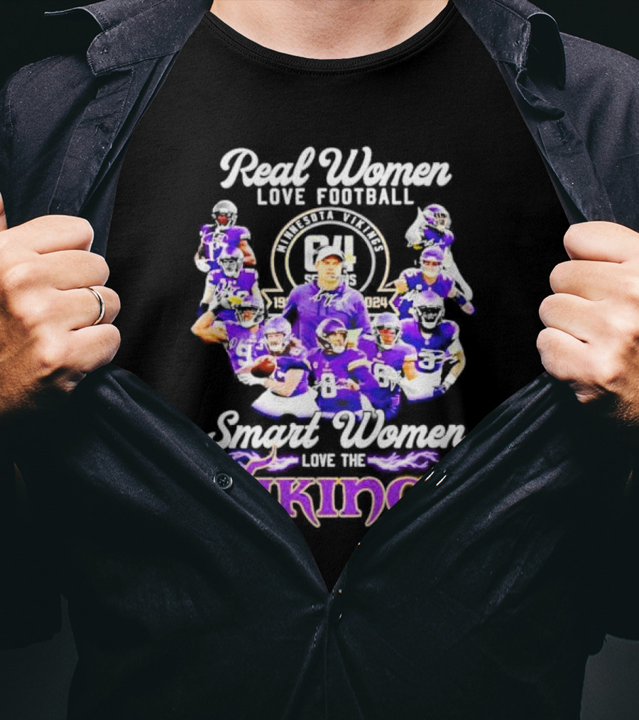 Real Women Love Football Smart Women Love The Minnesota Vikings Players Signatures T-Shirt