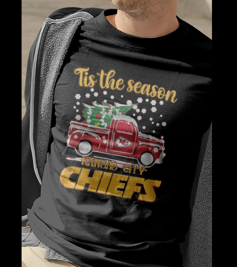 Tis The Season Kansas City Chiefs Christmas Truck Snowflakes T-Shirt