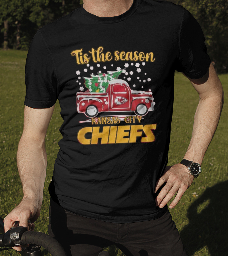 Tis The Season Kansas City Chiefs Christmas Truck Snowflakes T-Shirt