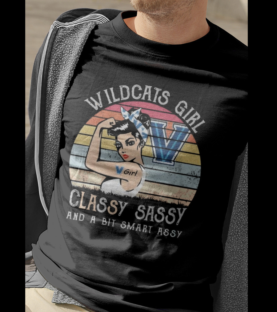 Wildcats Girl Classy Sassy And A Bit Smart Assy V Girl Vintage Style T-Shirt