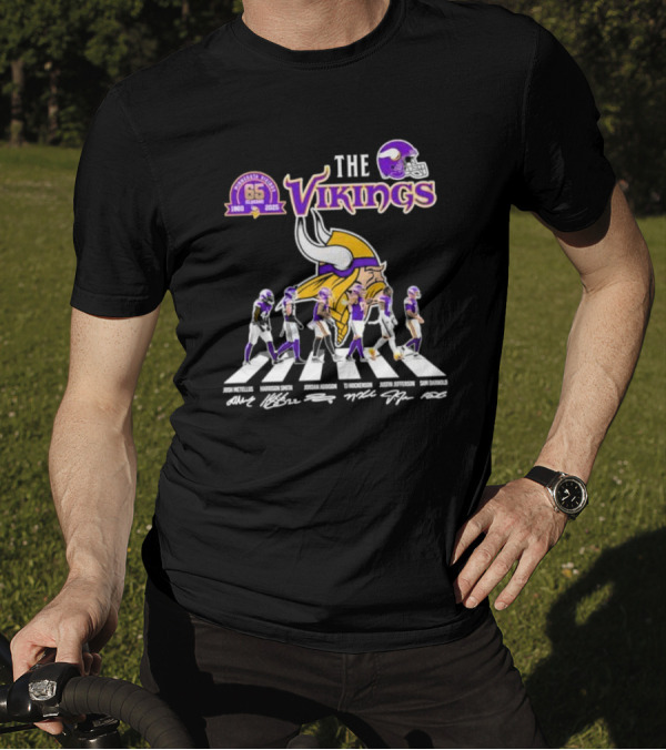 The Minnesota Vikings 65 Season 1960-2025 Josh Harrison Jordan TJ Justin Sam Signatures Vikings Helmet T-Shirt