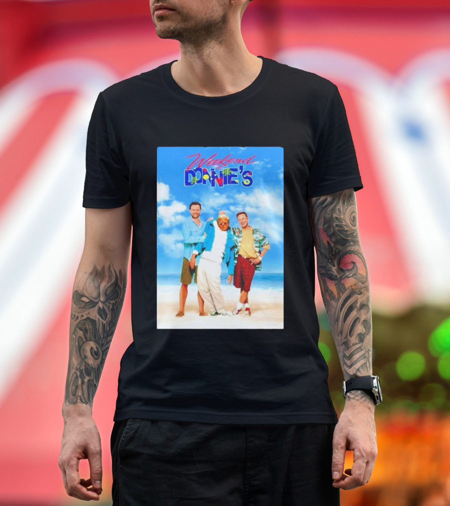 Weekend at Donnie’s Vance Trump and Musk Beach Scene T-Shirt