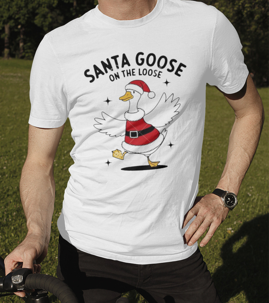 Santa Goose On The Loose Christmas Festive Holiday Fun T-Shirt