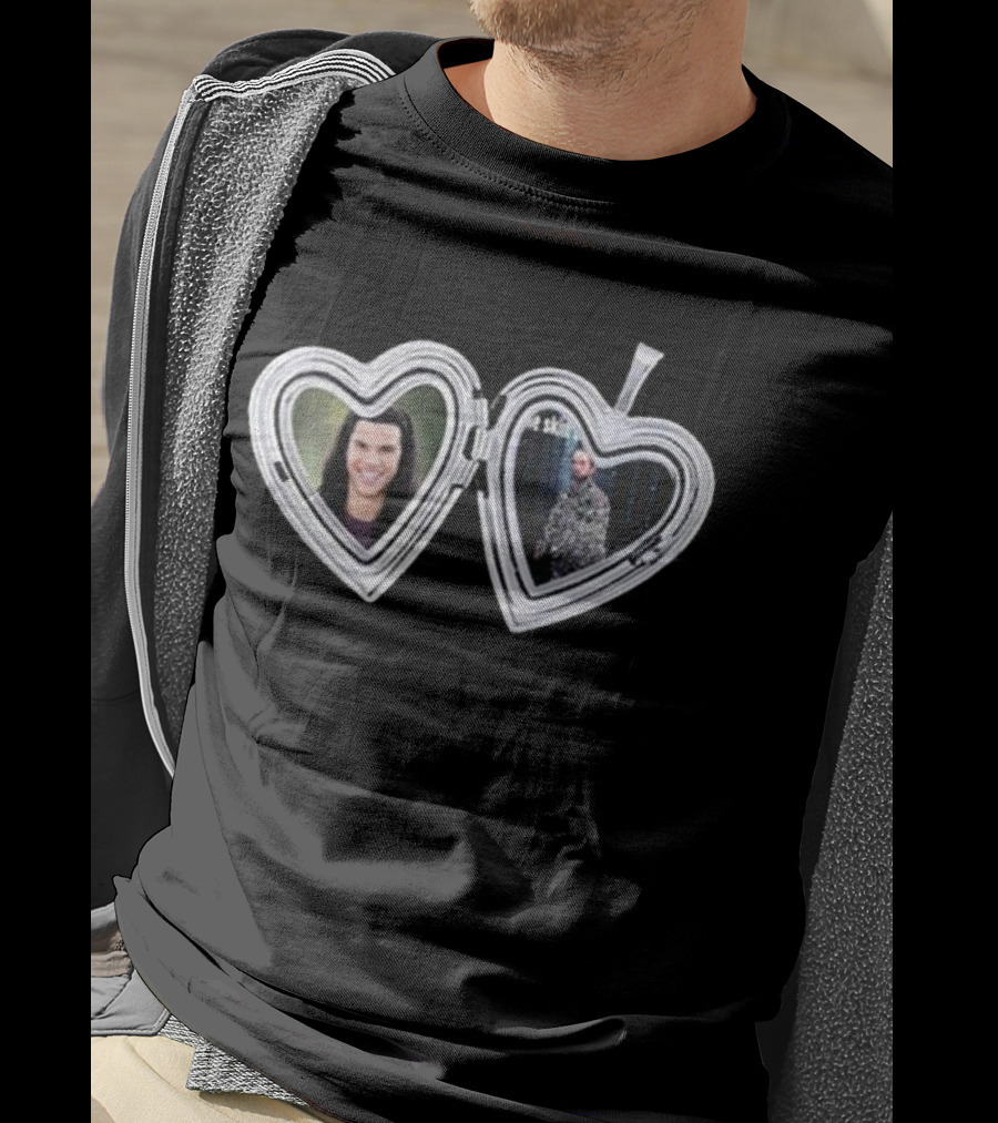 Taylor Lautner Cullen Heart Locket Twilight Charm T-Shirt