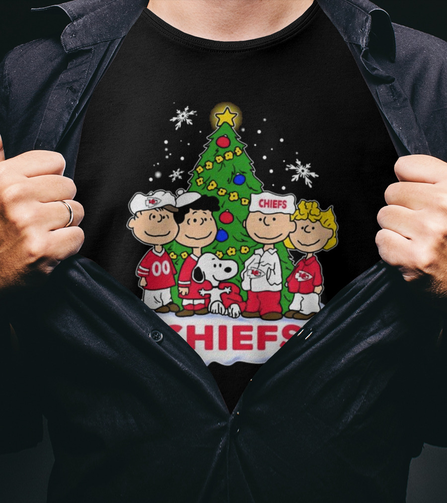 Kansas City Chiefs Snoopy Peanuts Christmas Chiefs Holiday T-Shirt