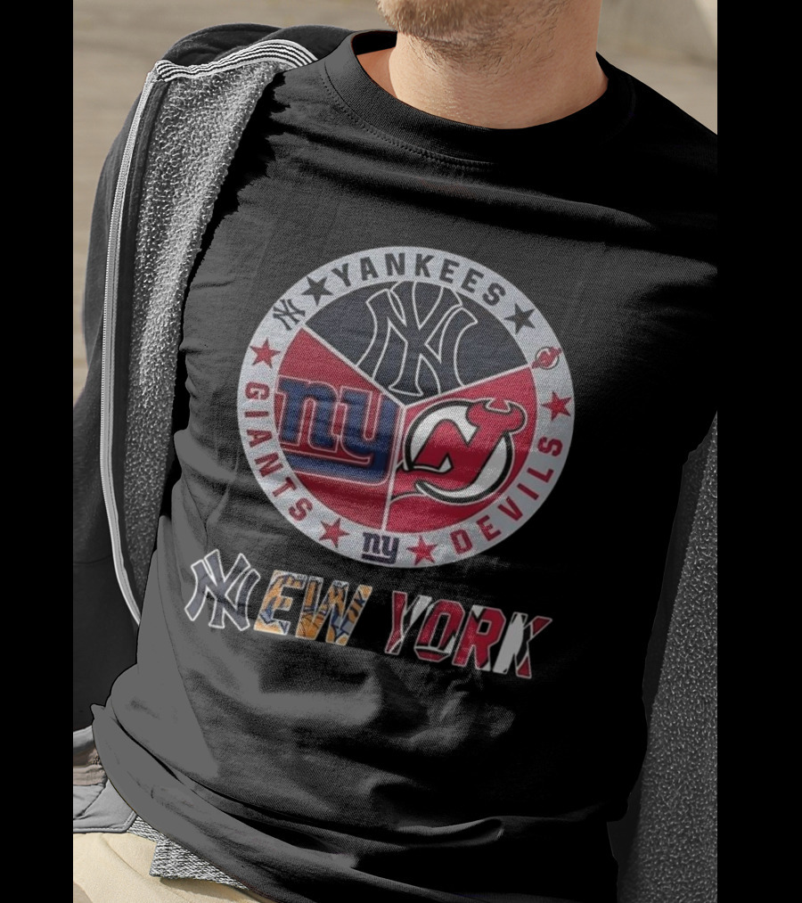 New York Yankees Giants Devils Circle Yankees NY Giants Devils T-Shirt