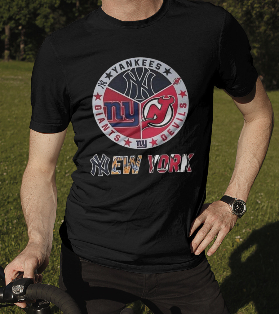 New York Yankees Giants Devils Circle Yankees NY Giants Devils T-Shirt