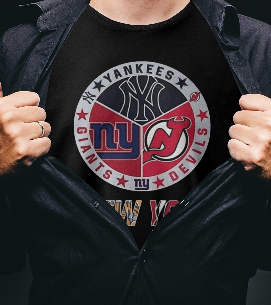 New York Yankees Giants Devils Circle Yankees NY Giants Devils T-Shirt
