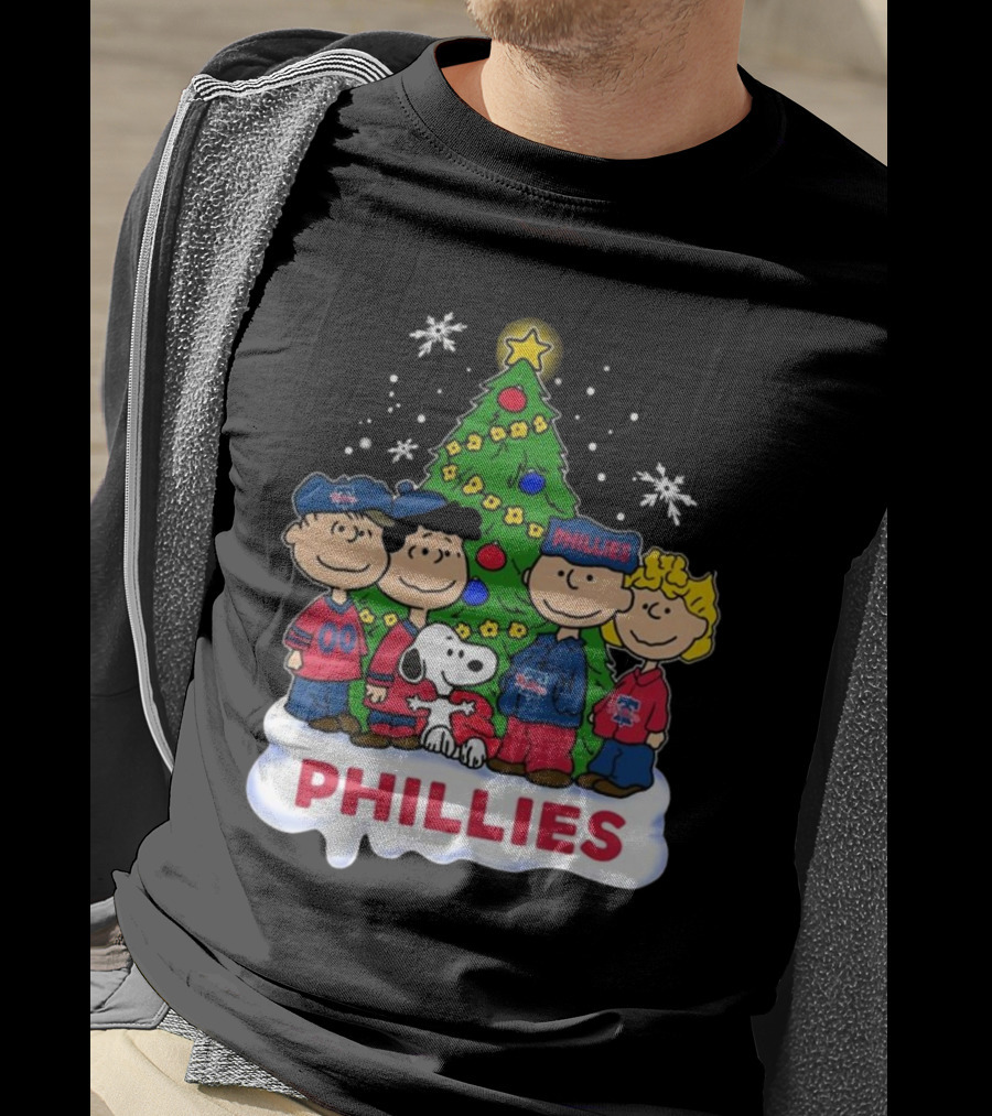Philadelphia Phillies Snoopy Peanuts Christmas Tree T-Shirt
