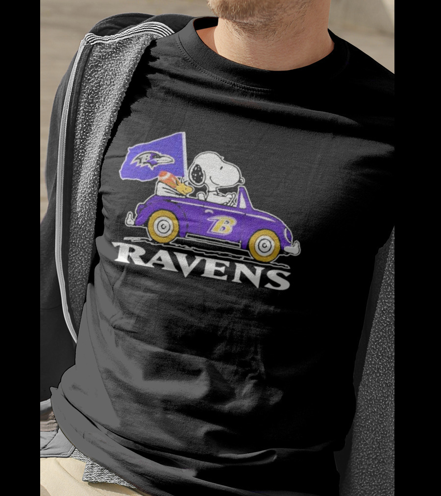 Snoopy And Woodstock Driving Ravens Car With Flag T-Shirt