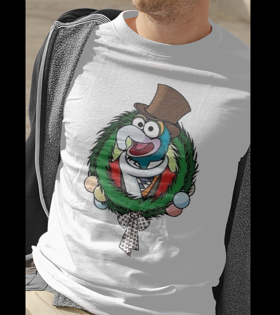 Cute Gonzo The Muppet Christmas Carol Wreath T-Shirt