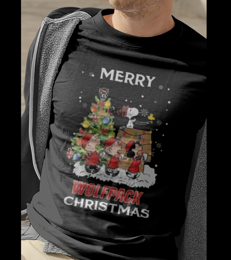 Merry Wolfpack Christmas NC State Snoopy And Friends T-Shirt
