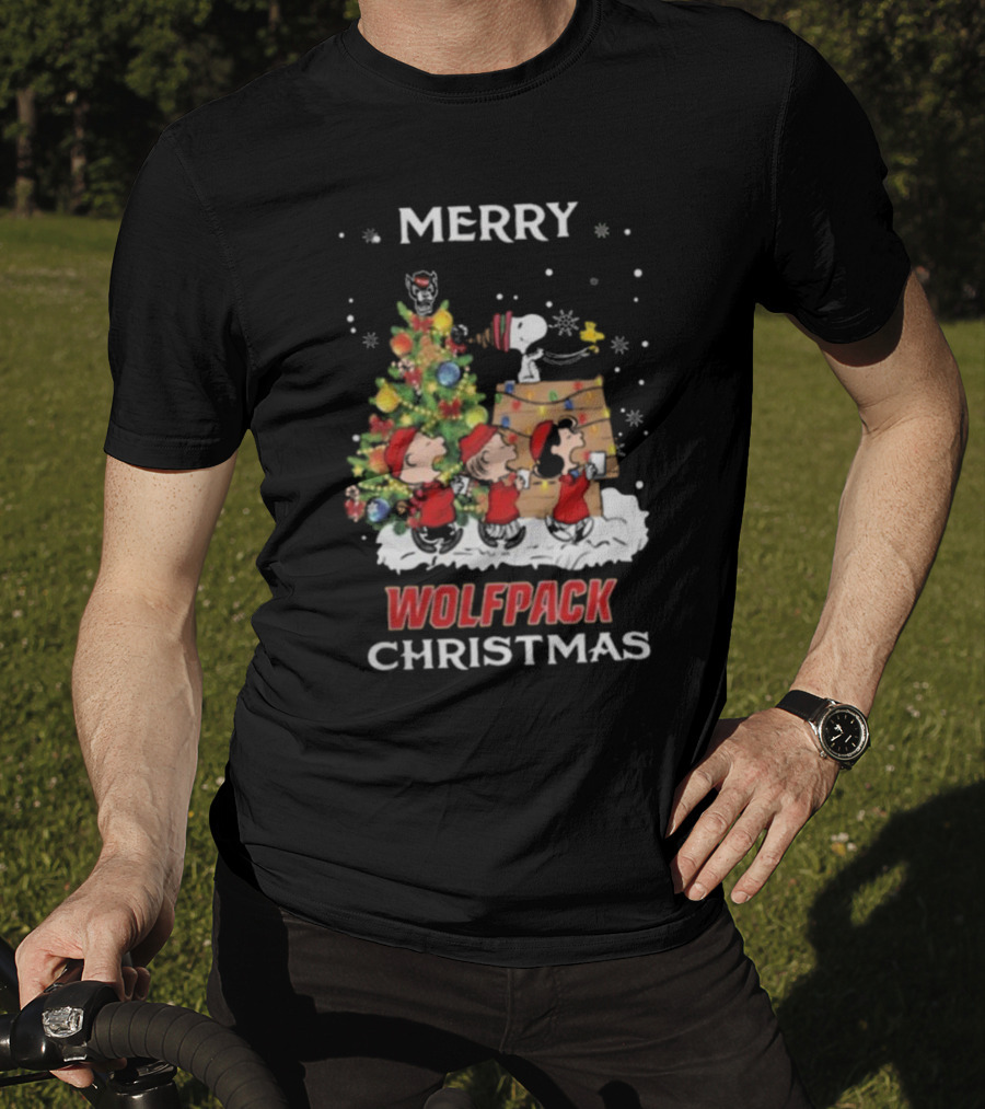 Merry Wolfpack Christmas NC State Snoopy And Friends T-Shirt