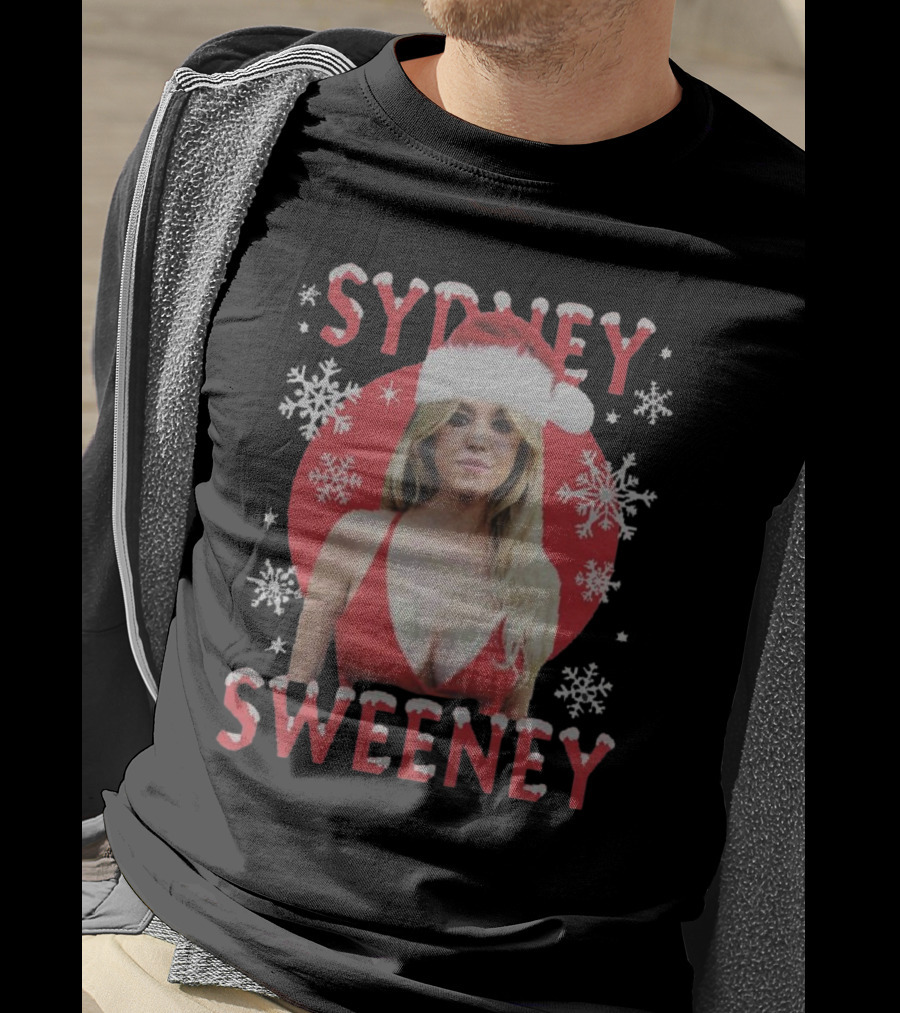 Sydney Sweeney Santa Hat Christmas Snowflakes Red Circle T-Shirt