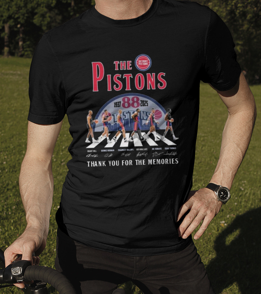 The Pistons 88 1937-2025 Thank You For The Memories Walking Signatures Grant Hill Dennis Rodman Chauncey Billups Ben Wallace Joe Dumars Isiah Thomas T-Shirt